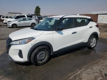  Salvage Nissan Kicks