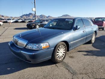  Salvage Lincoln Towncar