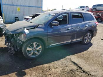  Salvage Nissan Pathfinder