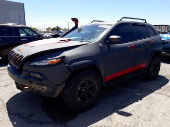  Salvage Jeep Cherokee