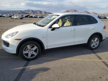  Salvage Porsche Cayenne