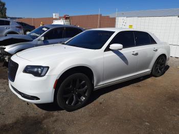  Salvage Chrysler 300