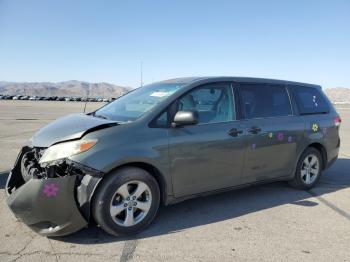  Salvage Toyota Sienna