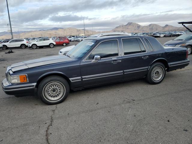  Salvage Lincoln Towncar