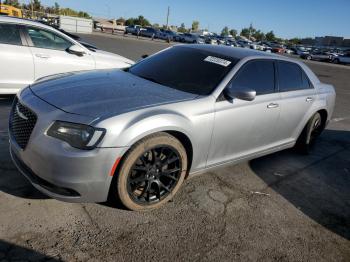  Salvage Chrysler 300