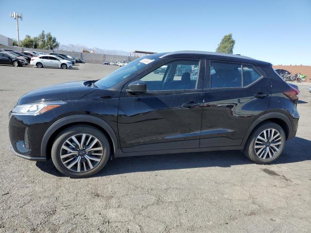  Salvage Nissan Kicks