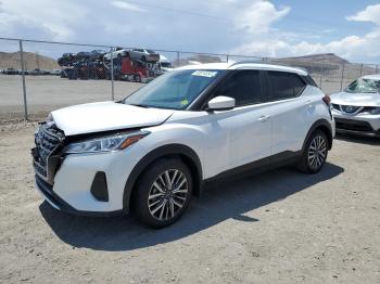  Salvage Nissan Kicks