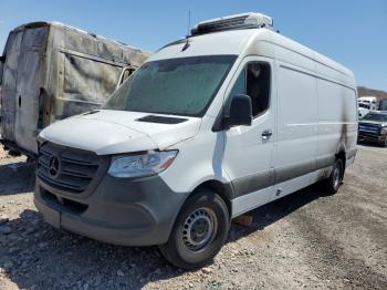  Salvage Mercedes-Benz Sprinter