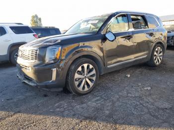  Salvage Kia Telluride