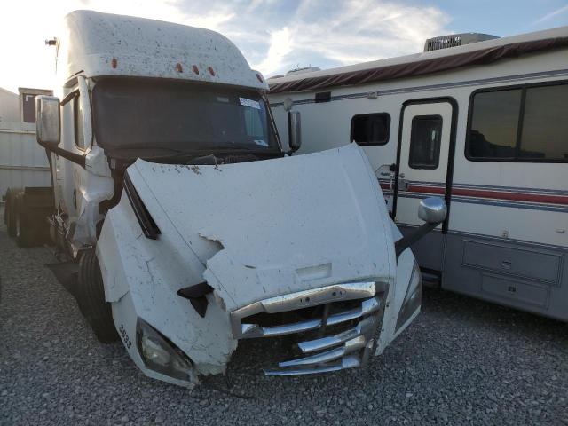  Salvage Freightliner Cascadia 1