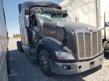  Salvage Peterbilt 579