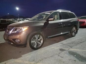  Salvage Nissan Pathfinder