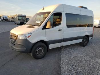  Salvage Mercedes-Benz Sprinter