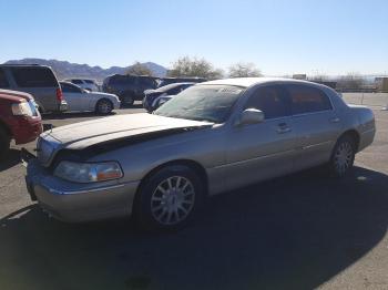  Salvage Lincoln Towncar