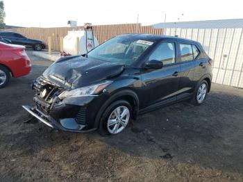  Salvage Nissan Kicks