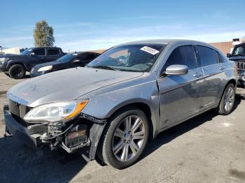  Salvage Chrysler 200