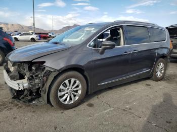  Salvage Chrysler Pacifica