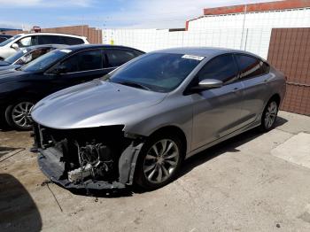  Salvage Chrysler 200