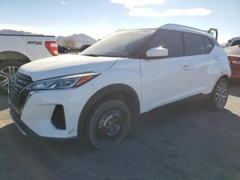  Salvage Nissan Kicks