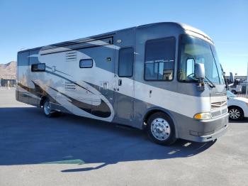  Salvage Workhorse Custom Cha Motorhome