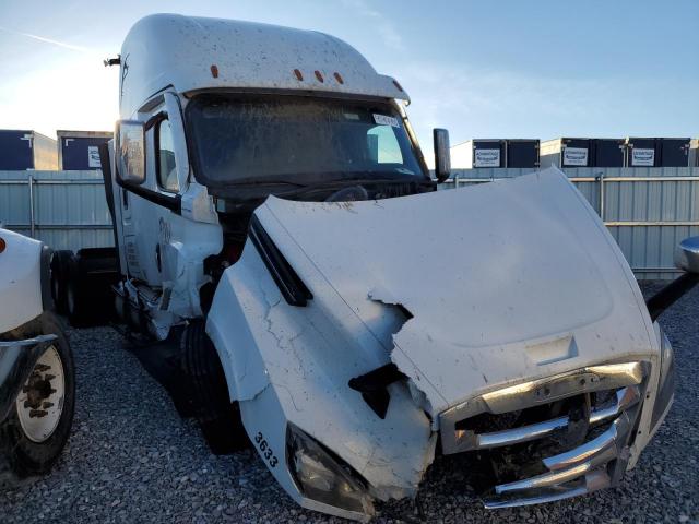  Salvage Freightliner Cascadia 1