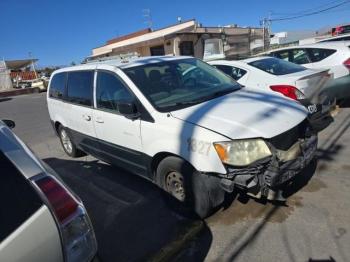  Salvage Dodge Caravan