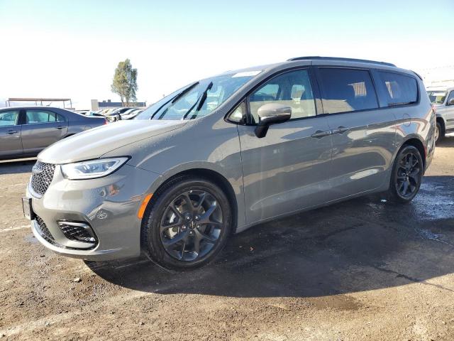  Salvage Chrysler Pacifica