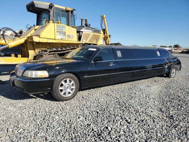  Salvage Lincoln Towncar