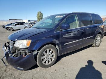  Salvage Chrysler Minivan