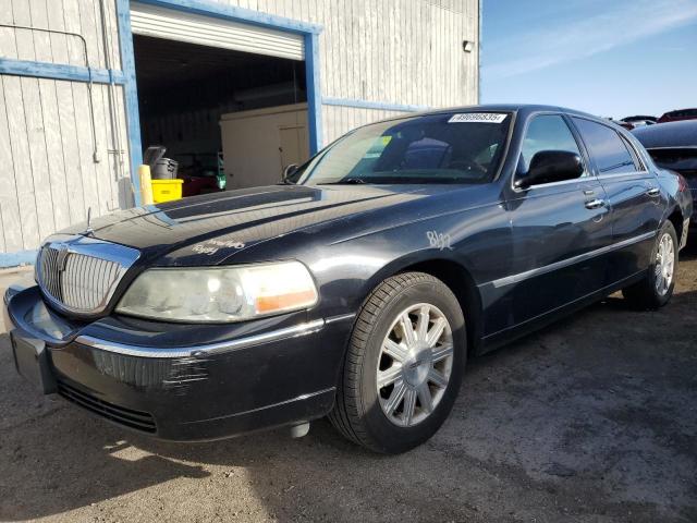  Salvage Lincoln Towncar