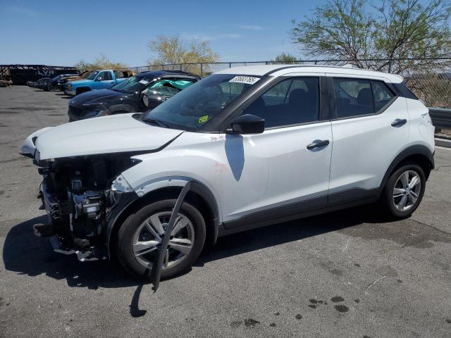  Salvage Nissan Kicks