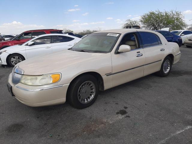  Salvage Lincoln Towncar