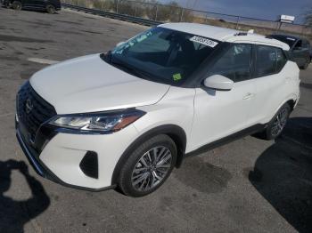  Salvage Nissan Kicks