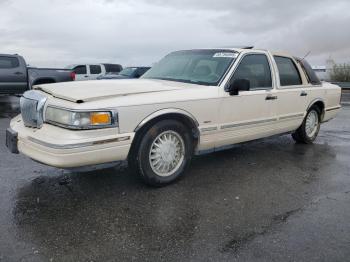  Salvage Lincoln Towncar