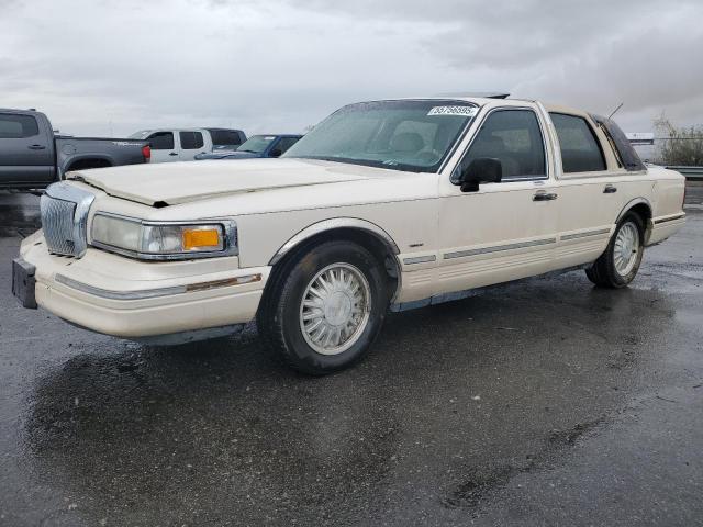 Salvage Lincoln Towncar