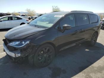  Salvage Chrysler Pacifica