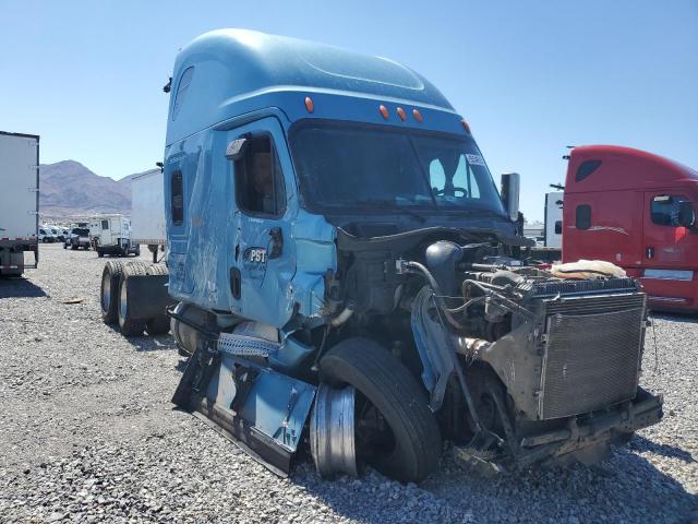 Salvage Freightliner Cascadia 1