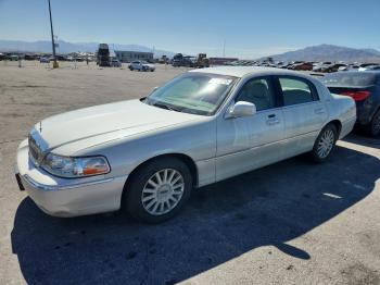  Salvage Lincoln Towncar