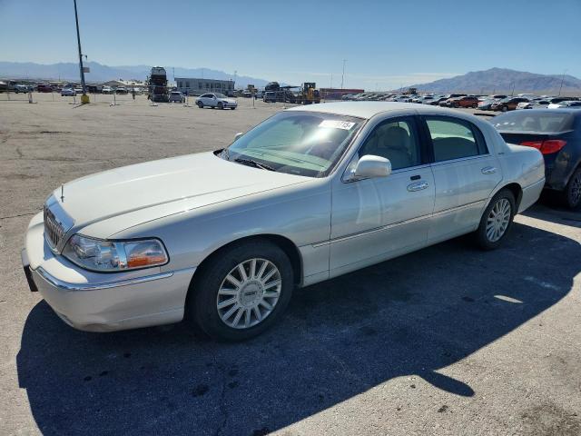  Salvage Lincoln Towncar