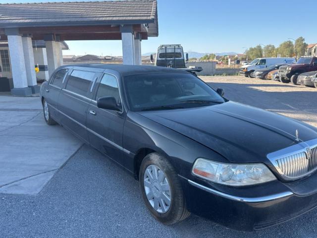  Salvage Lincoln Towncar