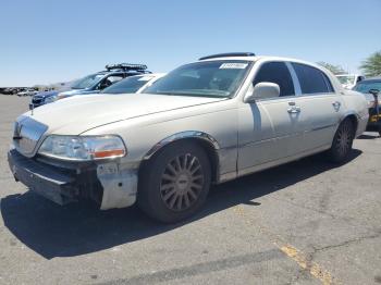  Salvage Lincoln Towncar