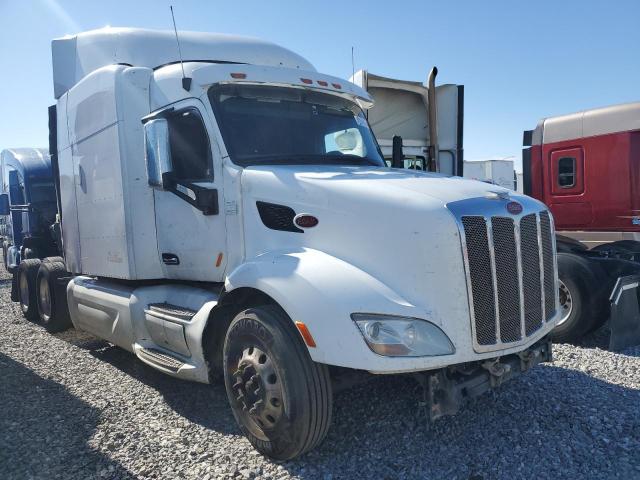  Salvage Peterbilt 579