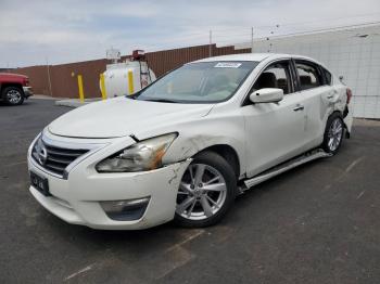  Salvage Nissan Altima