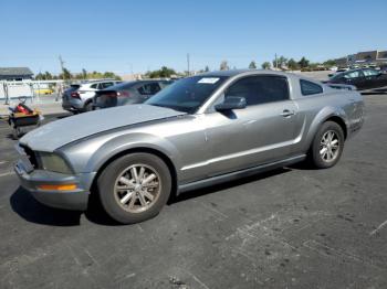  Salvage Ford Mustang