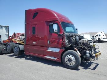  Salvage Freightliner Cascadia 1