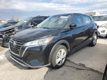  Salvage Nissan Kicks