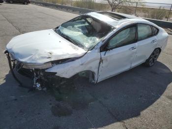  Salvage Chrysler 200