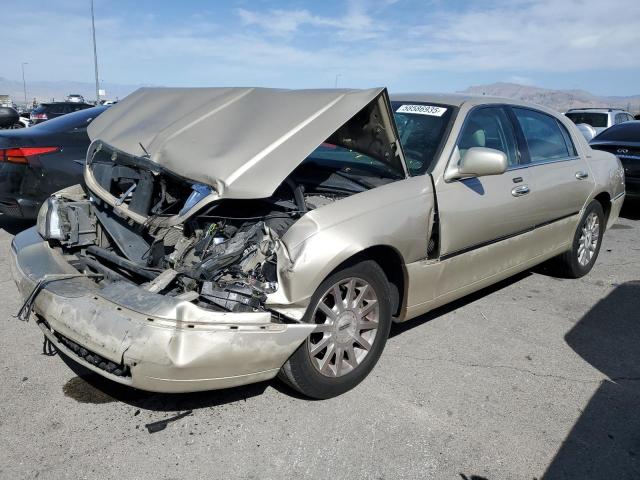  Salvage Lincoln Towncar