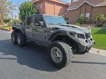  Salvage Jeep Gladiator