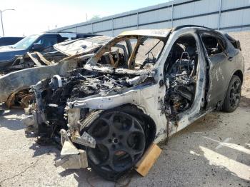  Salvage Alfa Romeo Stelvio